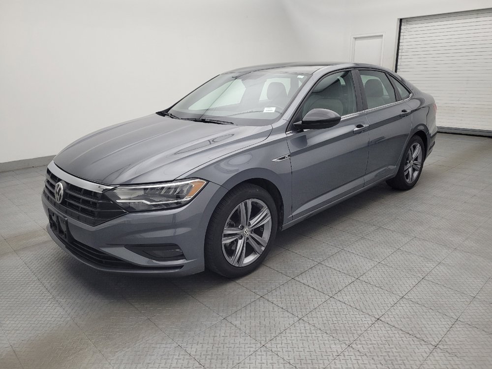 Used 2020 Volkswagen Jetta R-Line w/ R-Line Cold Weather Package FWD image 2