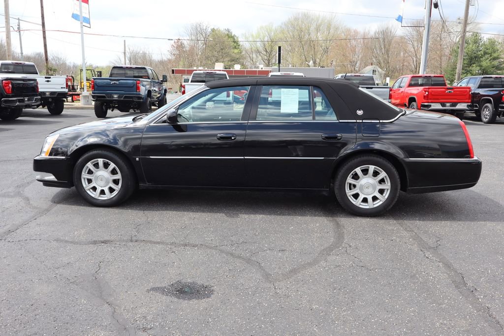 Used 2008 Cadillac DTS FWD image 27