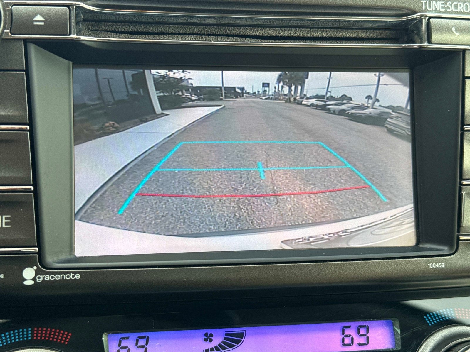Used 2015 Toyota RAV4 Limited FWD image 25