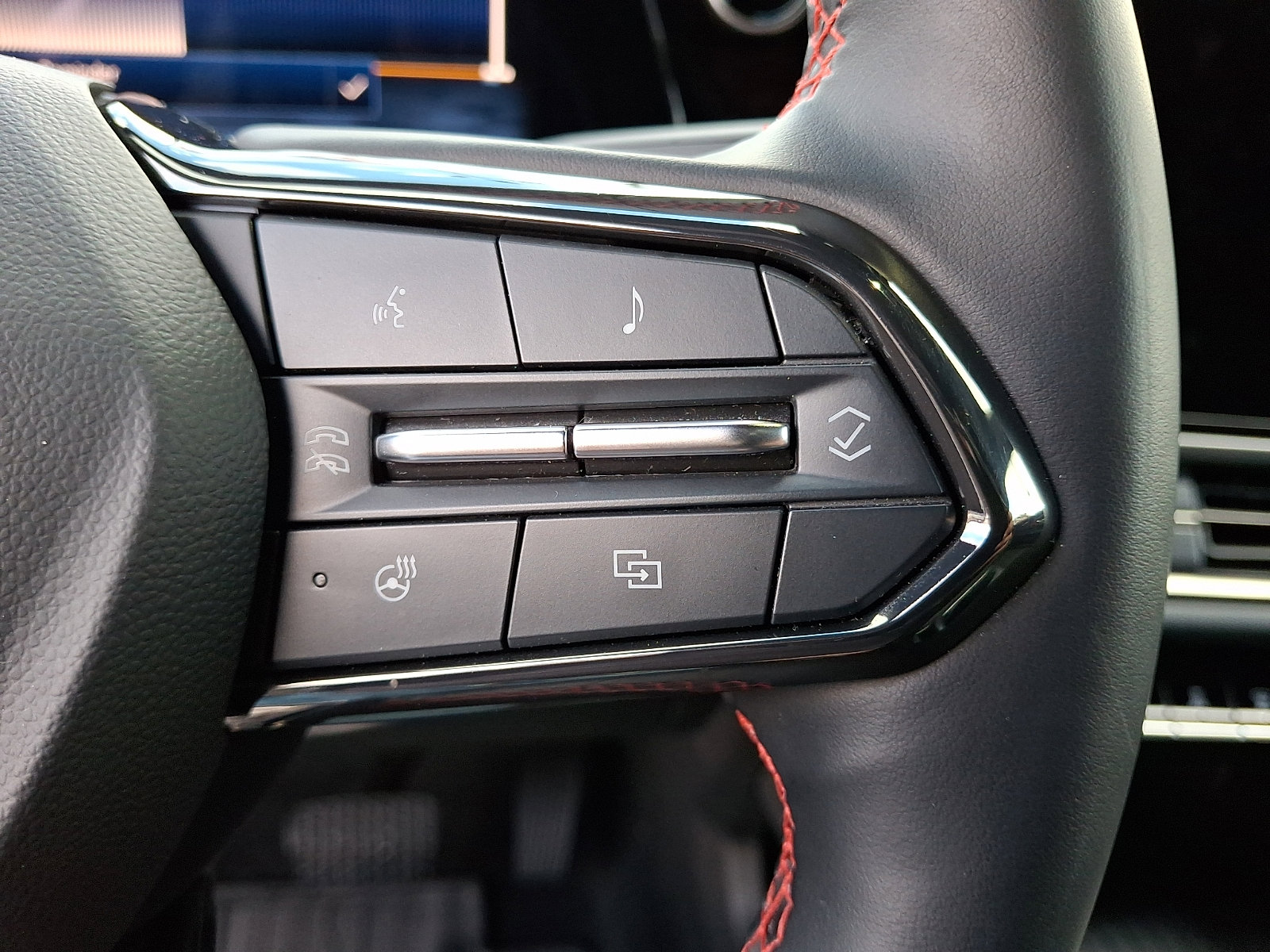 Certified 2024 Chevrolet Equinox EV RS image 23