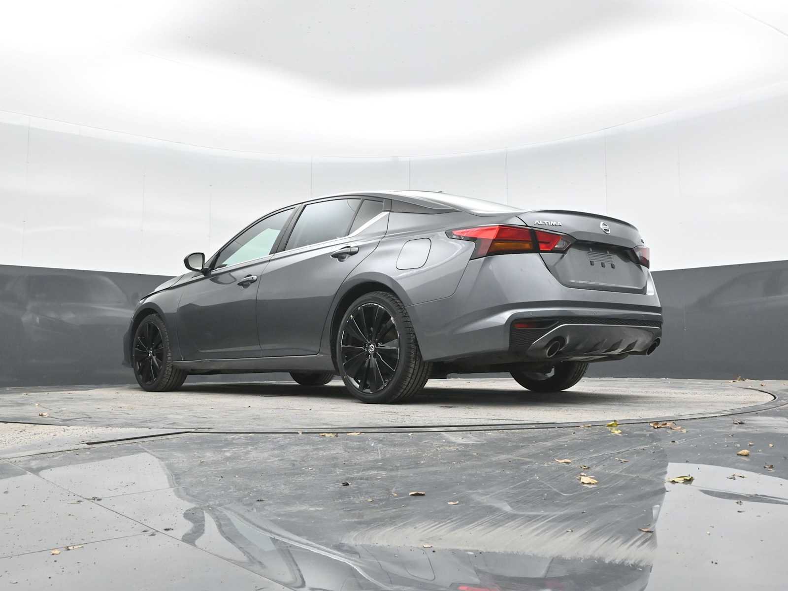 Used 2022 Nissan Altima 2.5 SR image 32