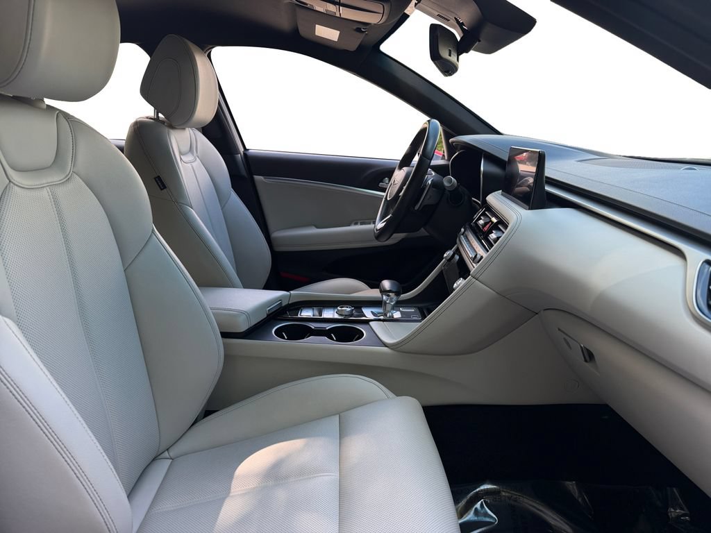 Used 2024 Genesis G70 2.5T AWD/4WD image 15