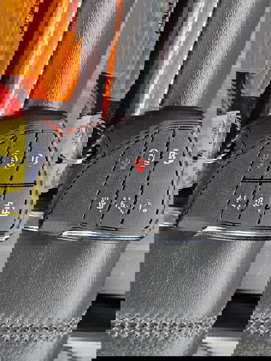 Used 2021 GMC Yukon Denali w/ Denali Premium Package image 35