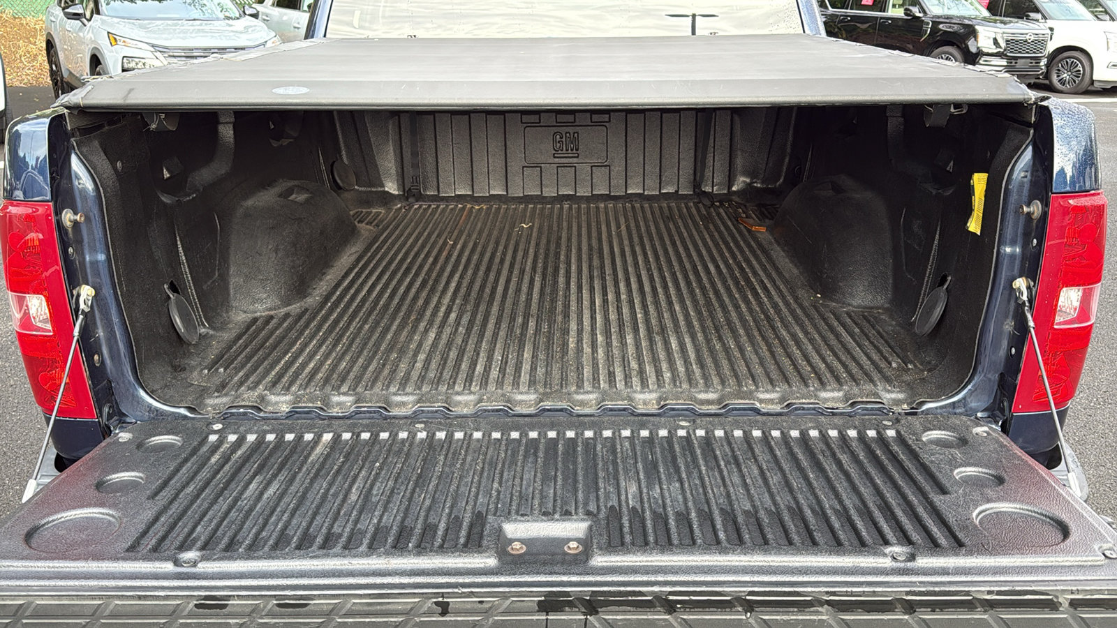 Used 2009 Chevrolet Silverado 1500 LT w/ Power Pack Plus AWD/4WD image 18