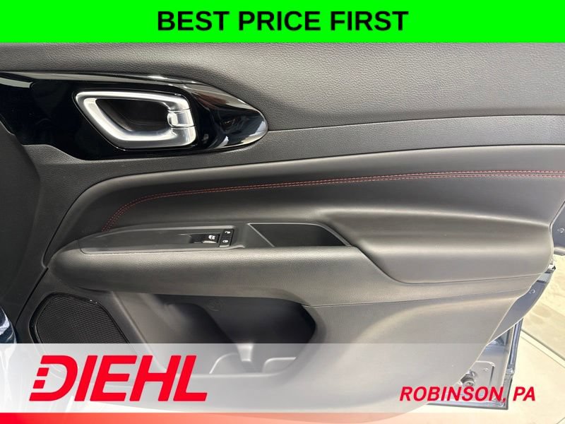 New 2026 Jeep Compass Trailhawk w/ Sun, Sound & Navigation Group AWD/4WD image 15