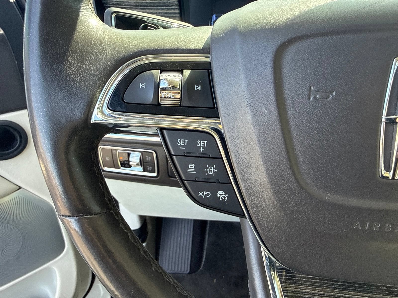 Used 2022 Lincoln Navigator Black Label AWD/4WD image 26