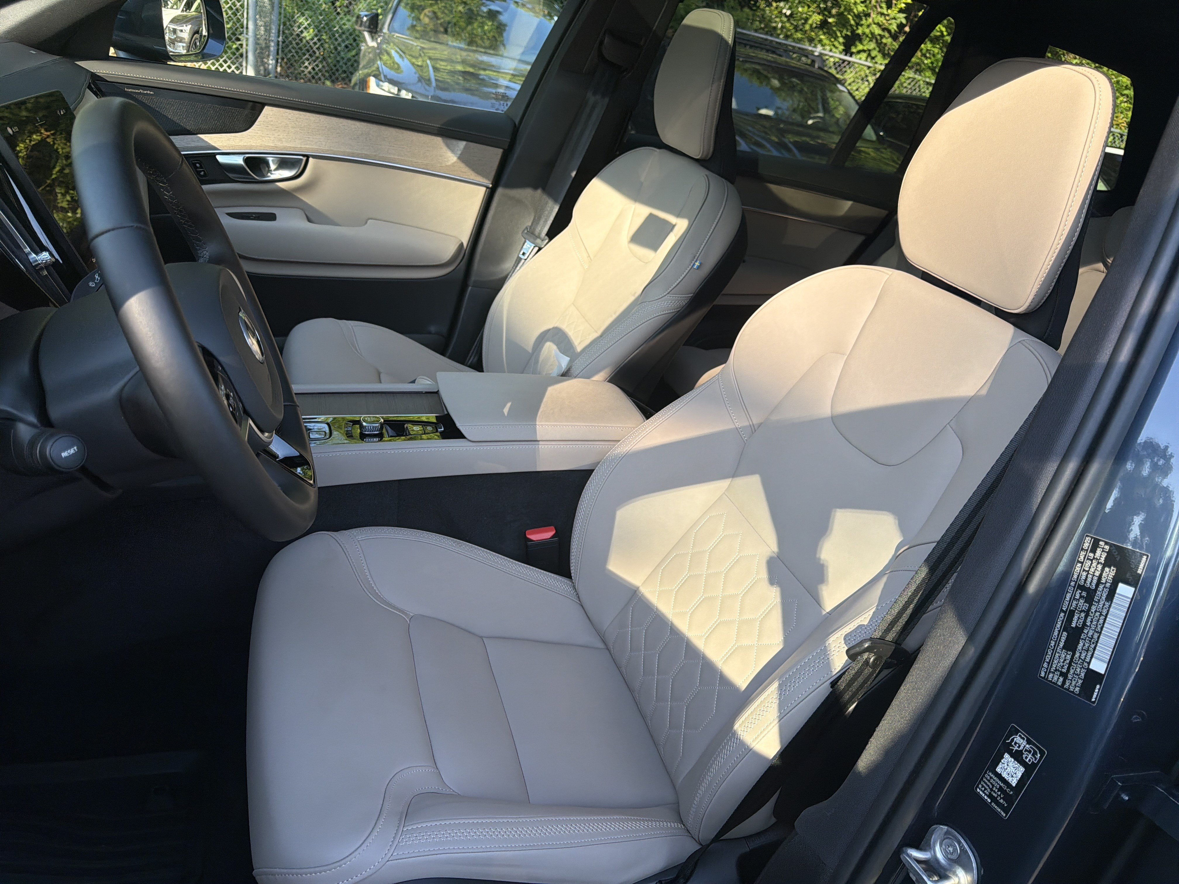 Certified 2026 Volvo XC90 B6 Plus w/ Protection Package Premier AWD/4WD image 16