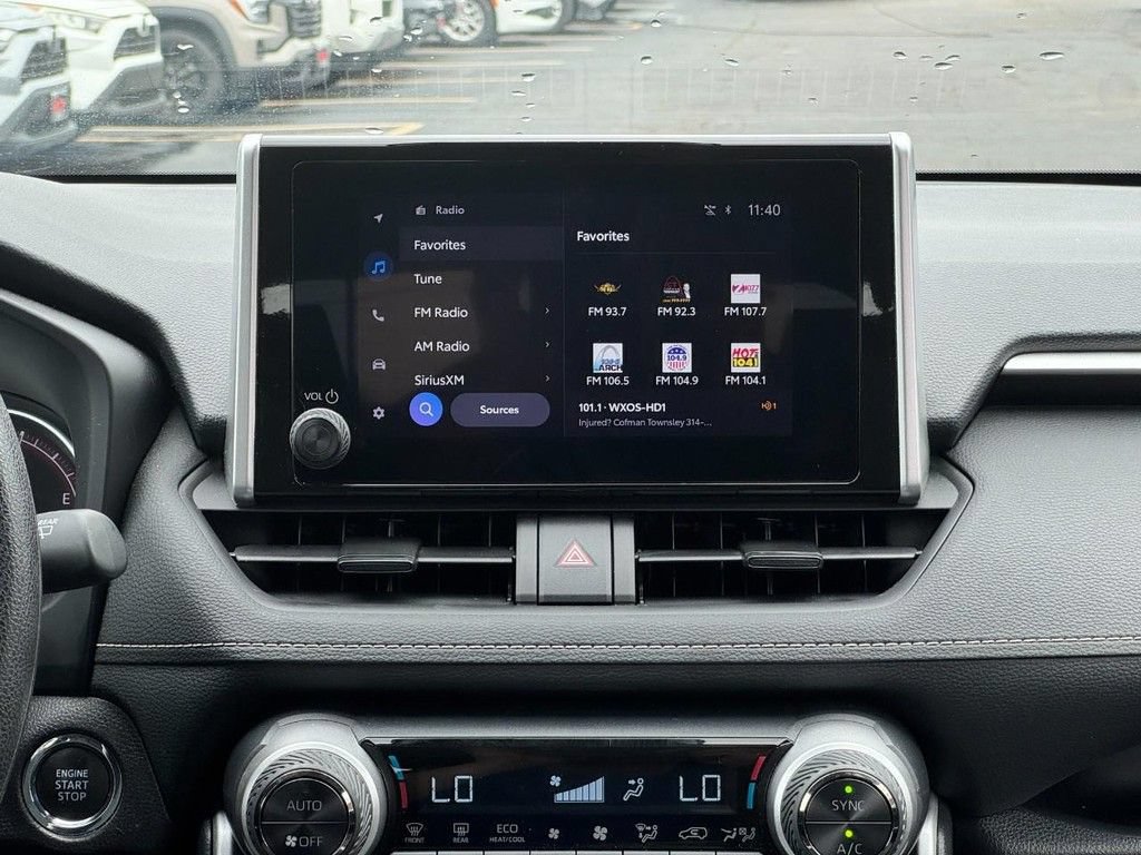 Used 2025 Toyota RAV4 XLE AWD/4WD image 19
