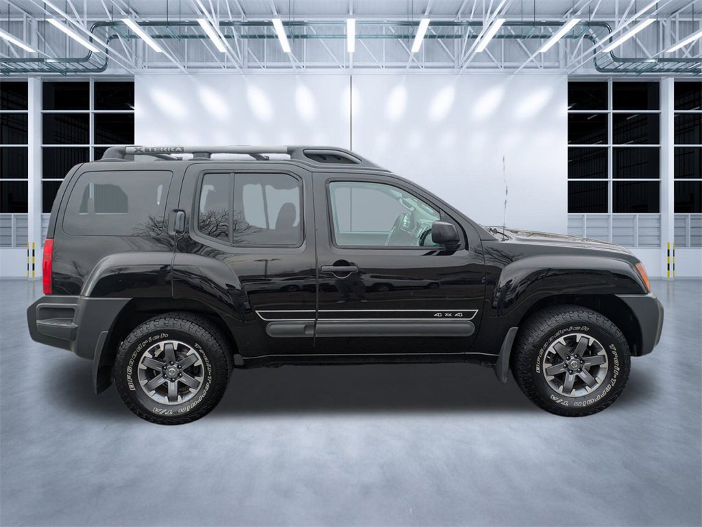 Used 2015 Nissan Xterra S w/ Value Package image 3