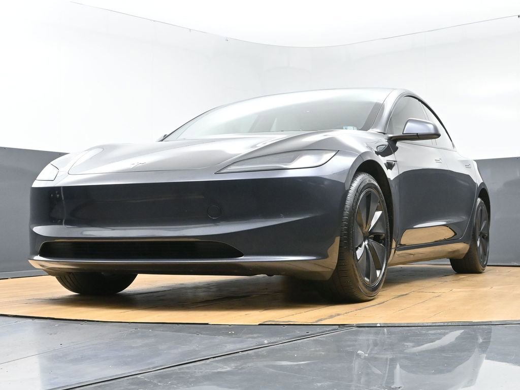 Used 2025 Tesla Model 3 Long Range image 54