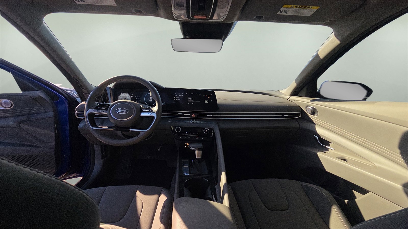 Used 2024 Hyundai Elantra SEL w/ Convenience Package image 31