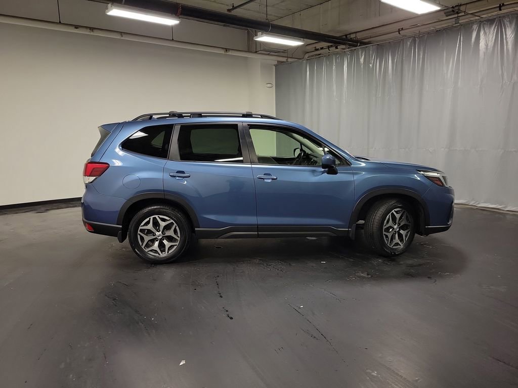 Used 2019 Subaru Forester Premium AWD/4WD image 11