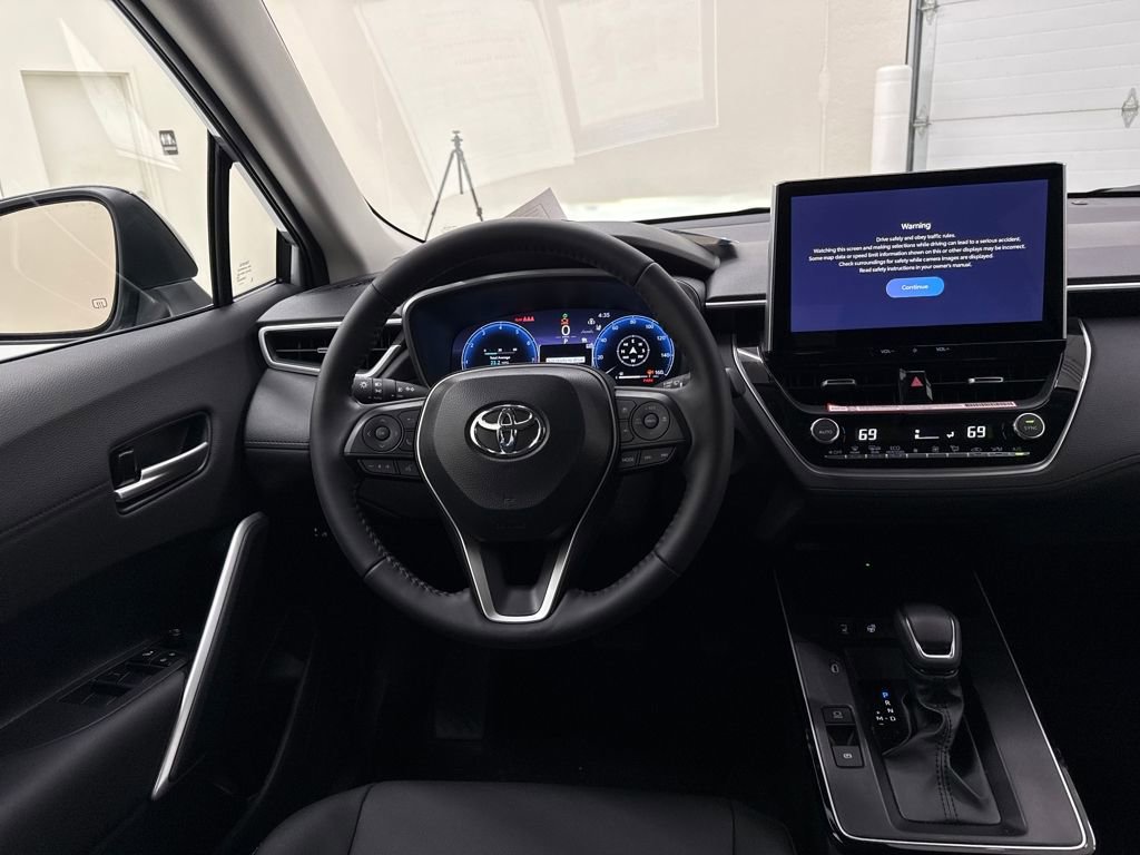 Used 2026 Toyota Corolla Cross XLE w/ Convenience Package image 13