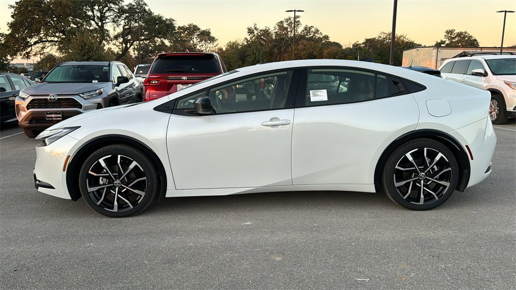 New 2026 Toyota Prius Plug-In Hybrid image 4