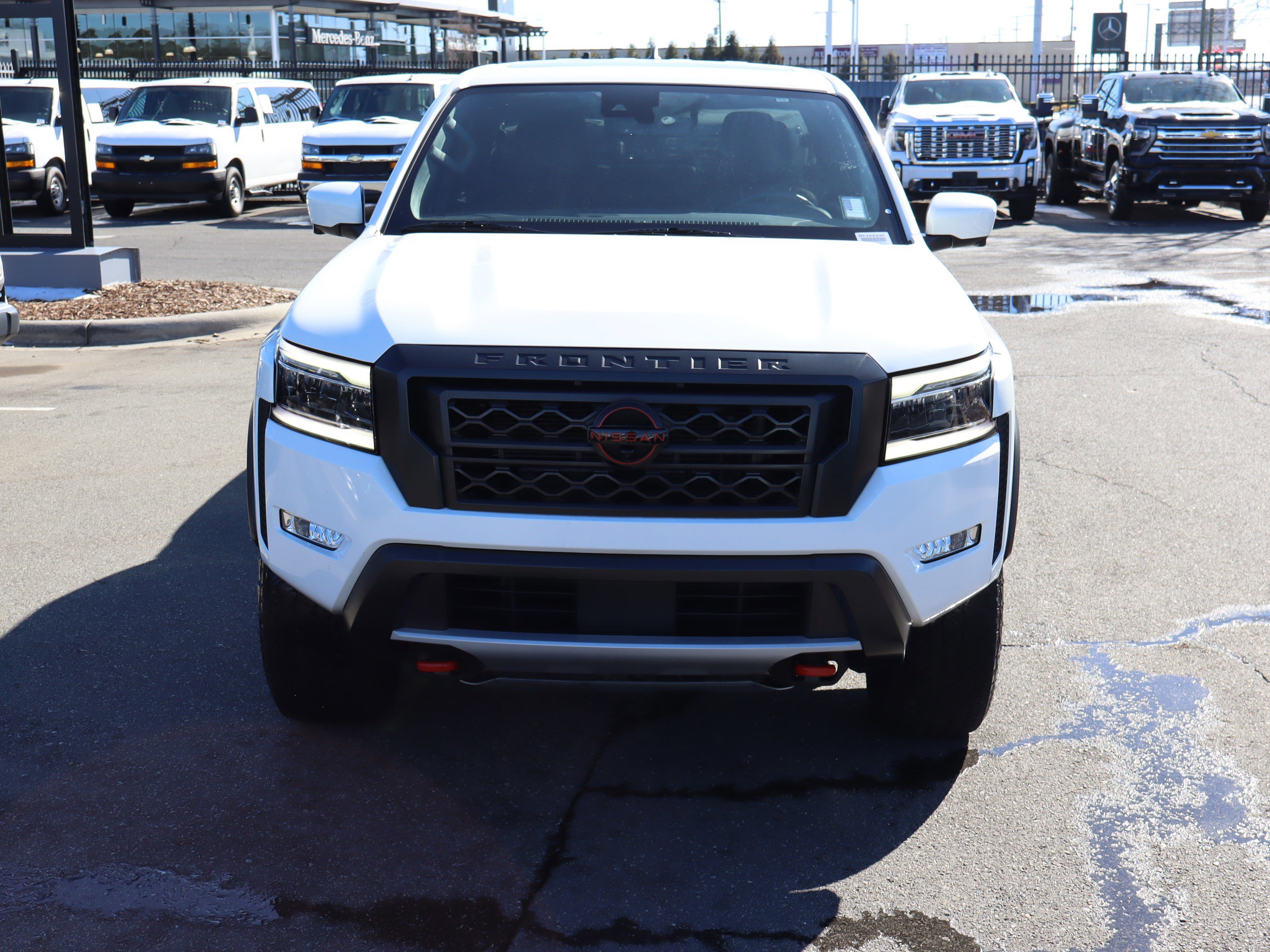 Used 2023 Nissan Frontier PRO-4X w/ Pro-4X Premium Package image 3