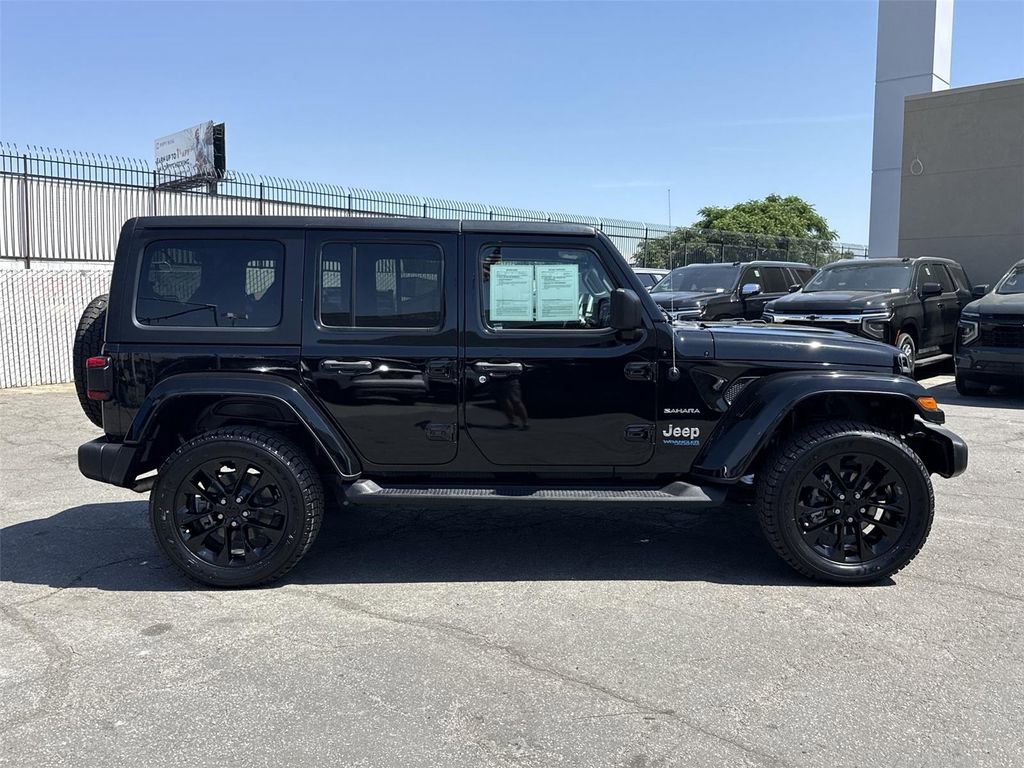 Used 2021 Jeep Wrangler Unlimited Sahara w/ Cold Weather Group AWD/4WD image 2