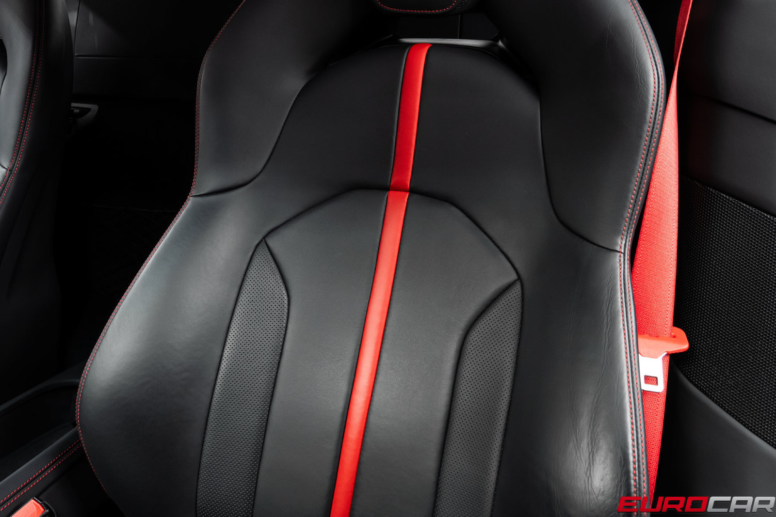 Used 2022 Ferrari F8 Tributo RWD image 44