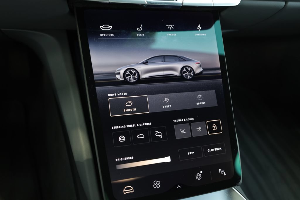 Used 2024 Lucid Air Pure RWD image 20
