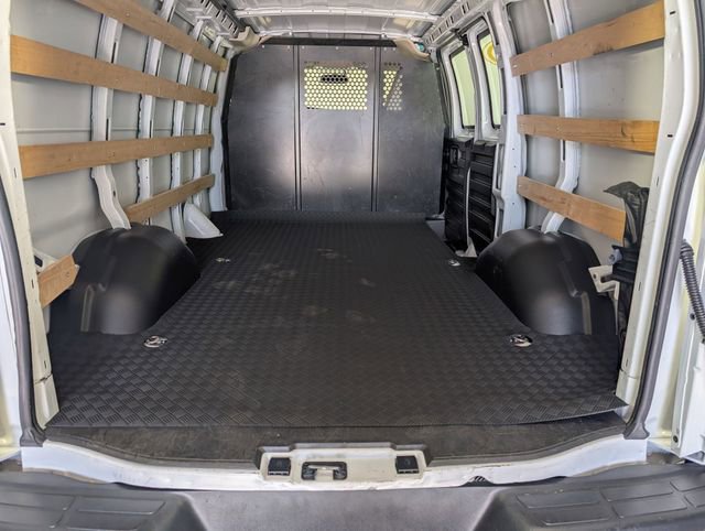 Used 2024 Chevrolet Express 2500 w/ Driver Convenience Package RWD image 21