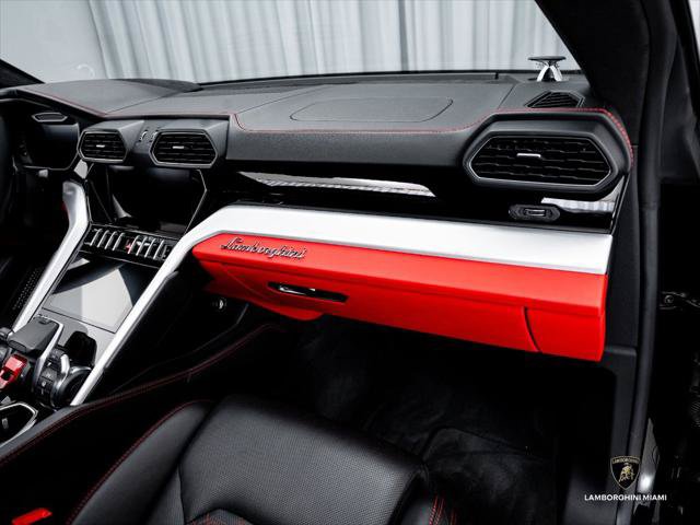 Used 2022 Lamborghini Urus AWD/4WD image 45
