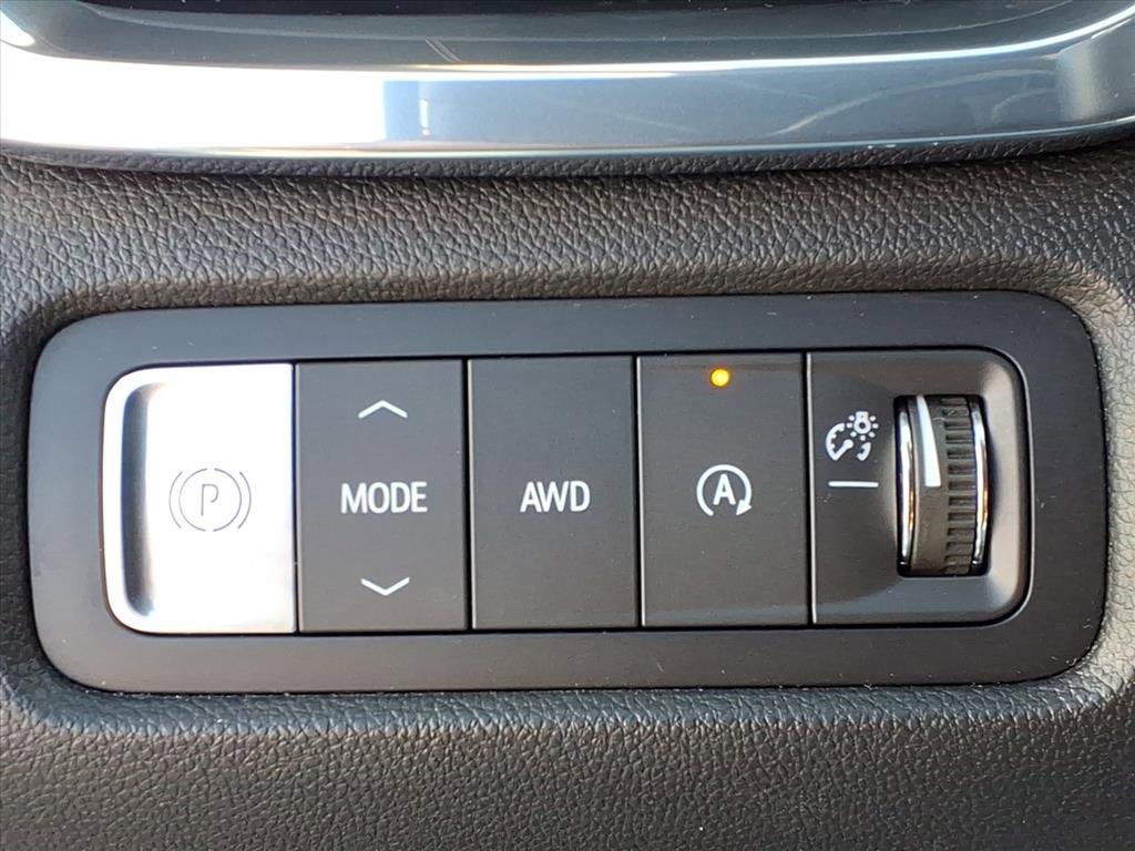 Used 2025 GMC Acadia Elevation image 19