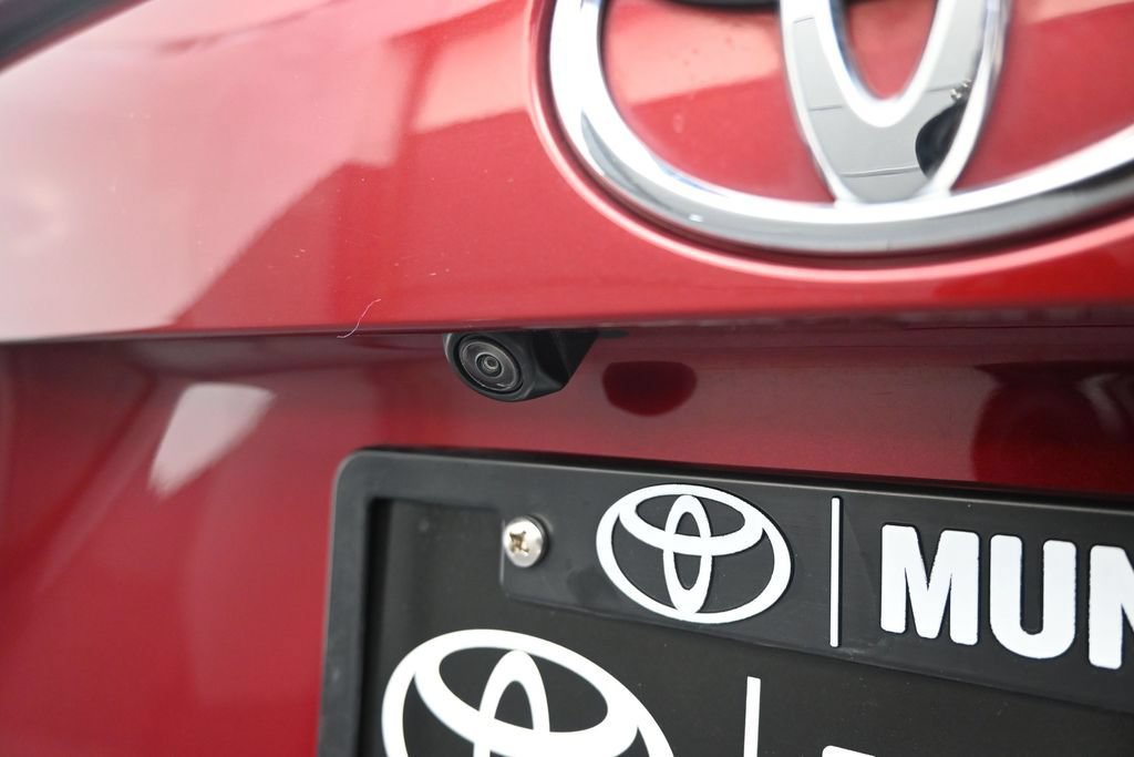 Used 2025 Toyota RAV4 XLE AWD/4WD image 42