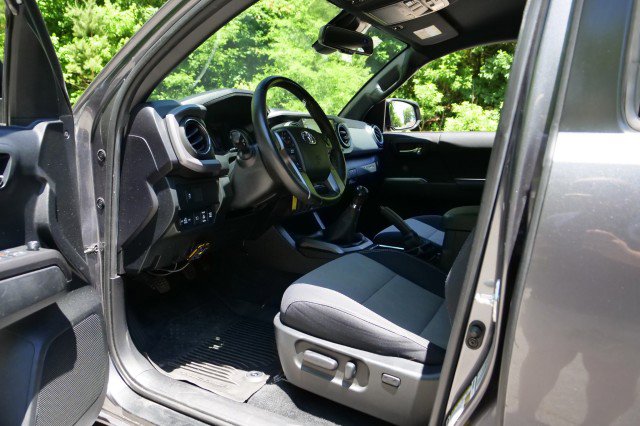 Used 2021 Toyota Tacoma TRD Off-Road w/ Blackout Package (TMS) AWD/4WD image 22