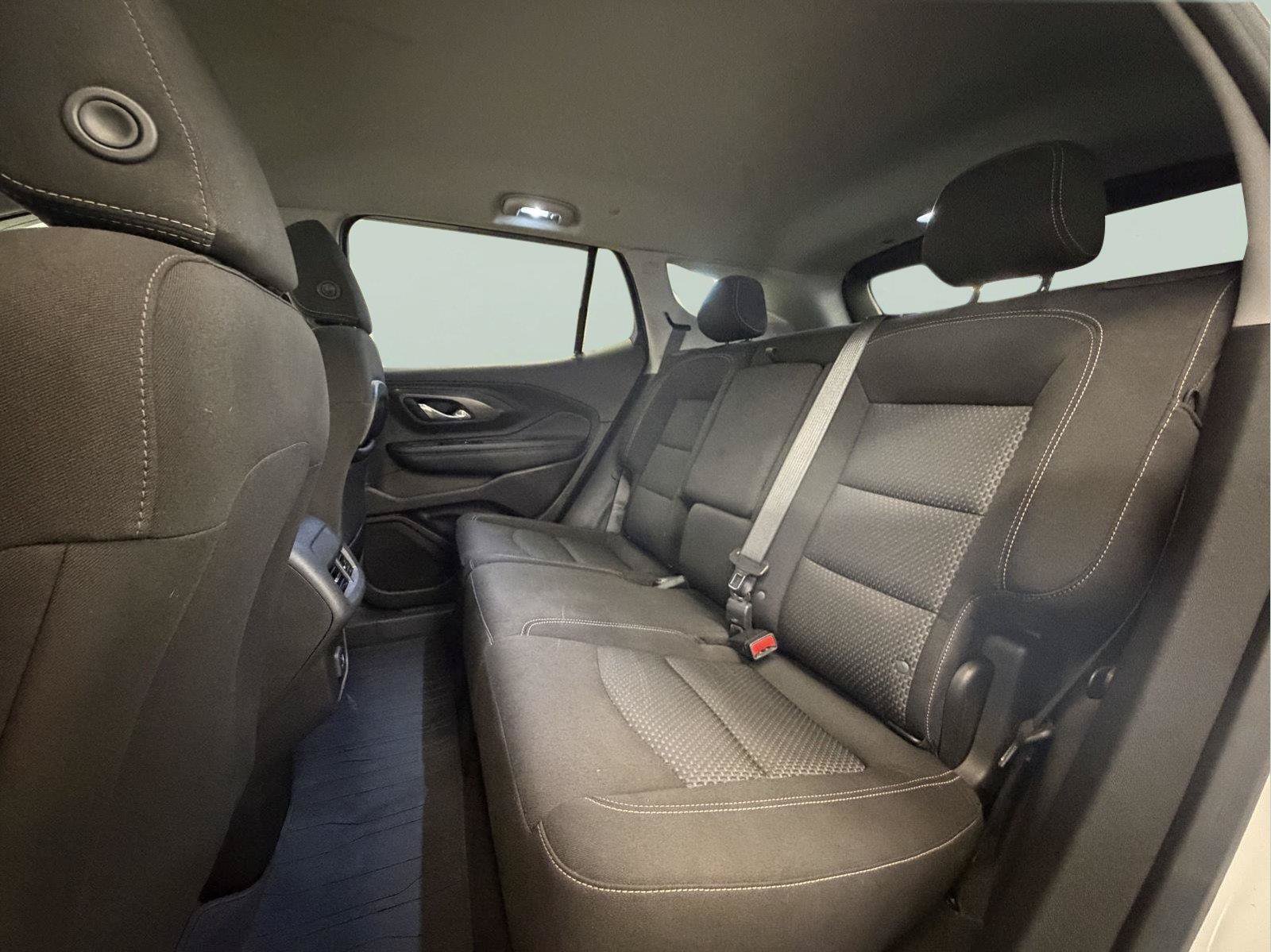 Used 2022 GMC Terrain SLE w/ Driver Convenience Package AWD/4WD image 29