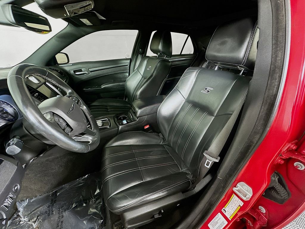 Certified 2016 Chrysler 300 S image 28