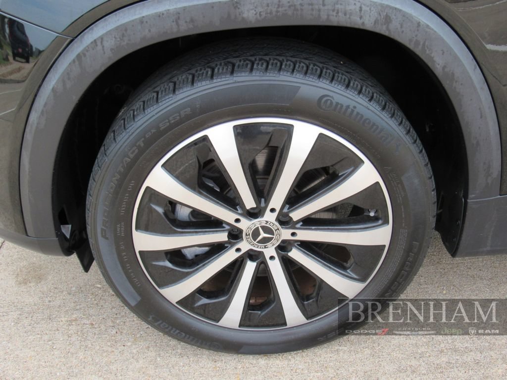Used 2022 Mercedes-Benz GLB 250 w/ Premium Package image 10