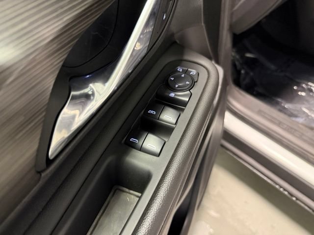 Used 2024 GMC Terrain SLE w/ Driver Convenience Package FWD image 11