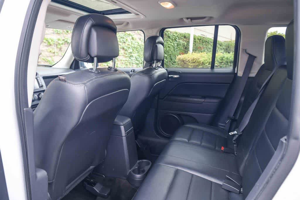 Used 2016 Jeep Patriot High Altitude FWD image 18