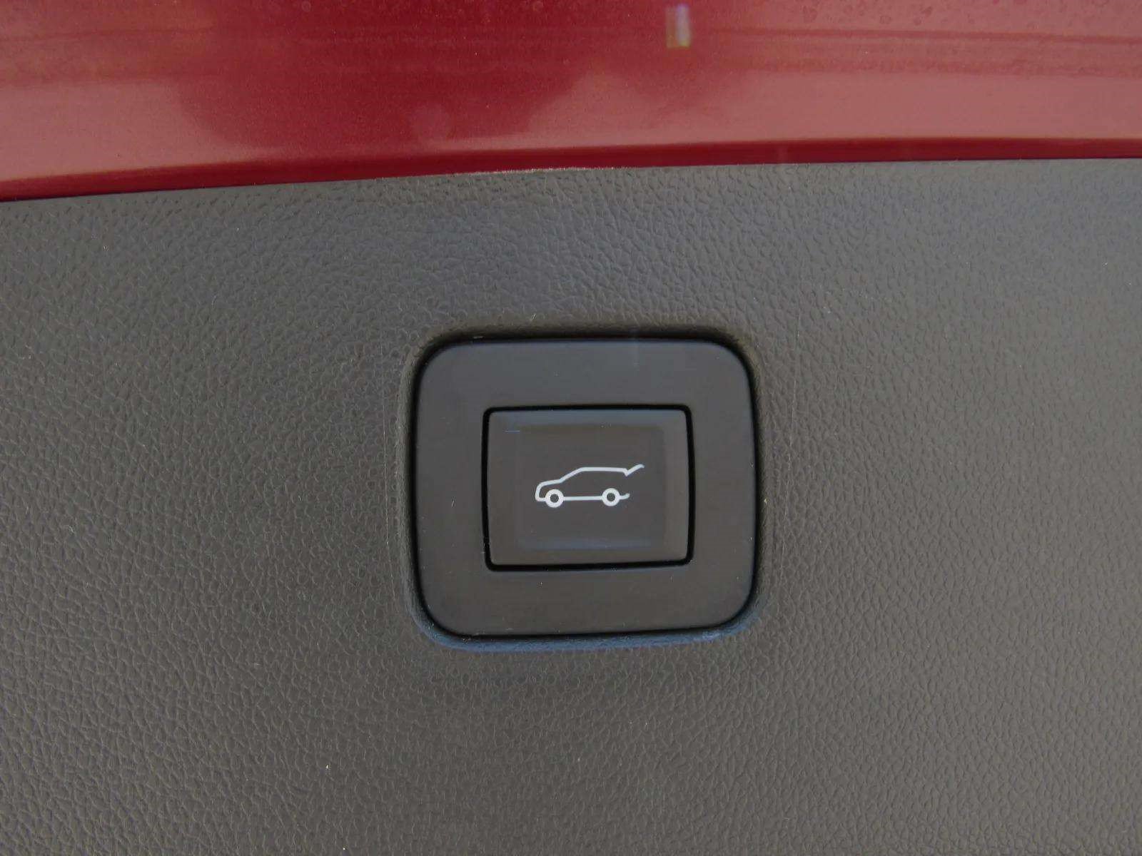 Used 2025 Buick Envista Sport Touring w/ Convenience I Package FWD image 13