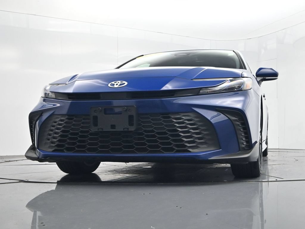 Used 2025 Toyota Camry SE FWD image 40