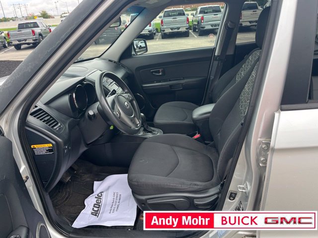 Used 2011 Kia Soul + FWD image 18