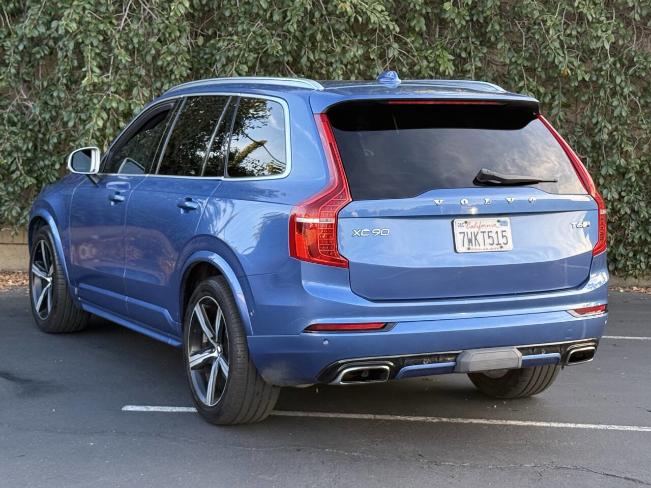 Used 2017 Volvo XC90 T6 R-Design w/ Vision Package AWD/4WD image 5