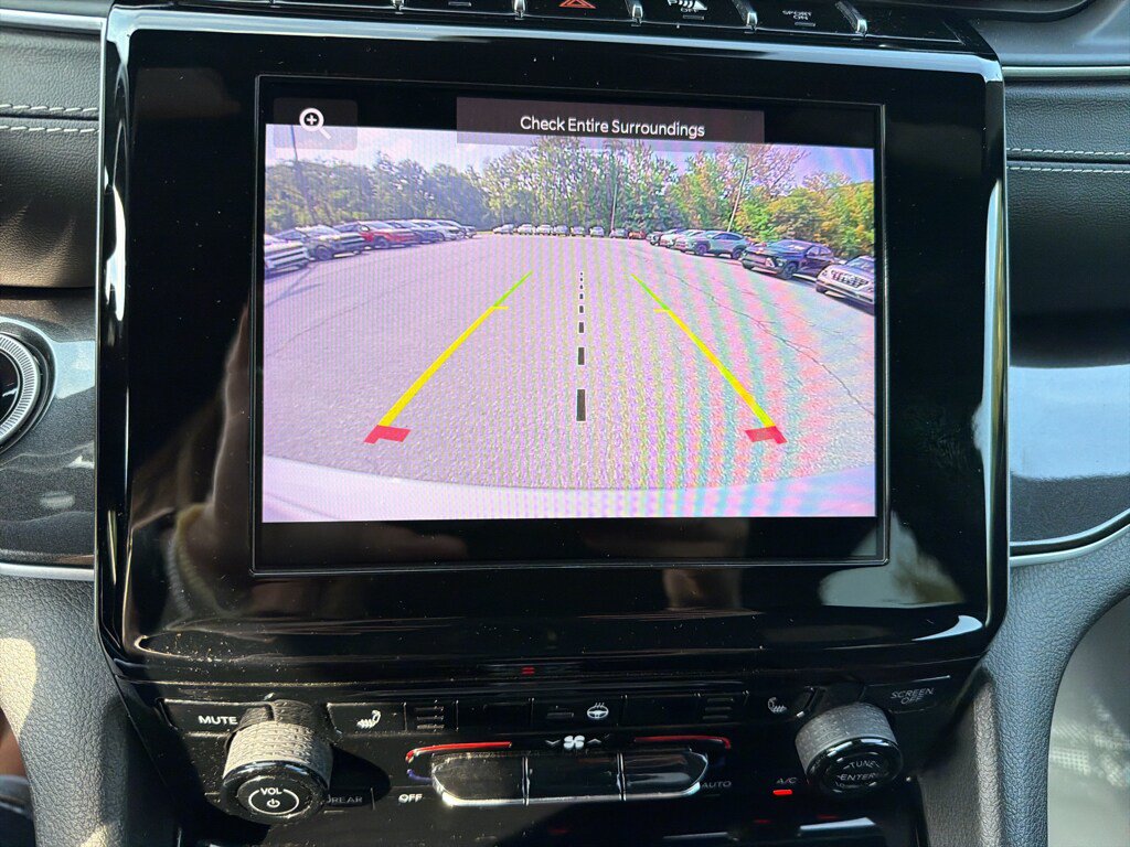 Used 2021 Jeep Grand Cherokee L Laredo AWD/4WD image 20
