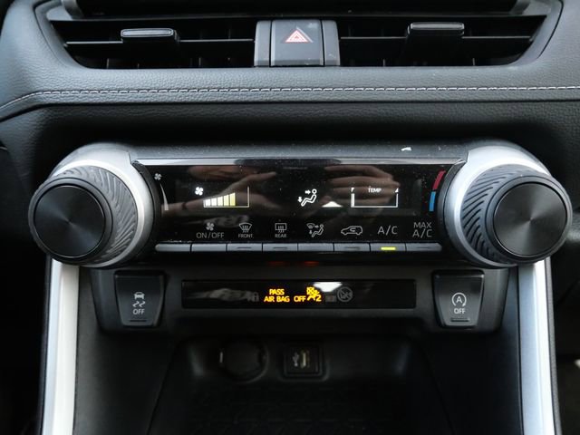 Used 2024 Toyota RAV4 LE AWD/4WD image 24