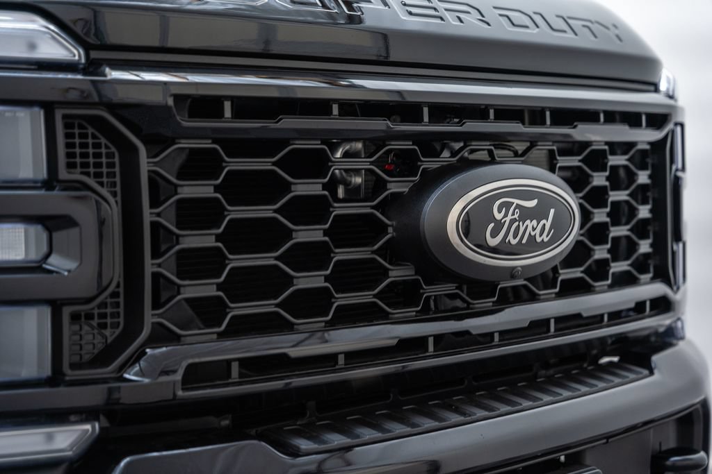 New 2026 Ford F250 Lariat w/ Black Appearance Package AWD/4WD image 12