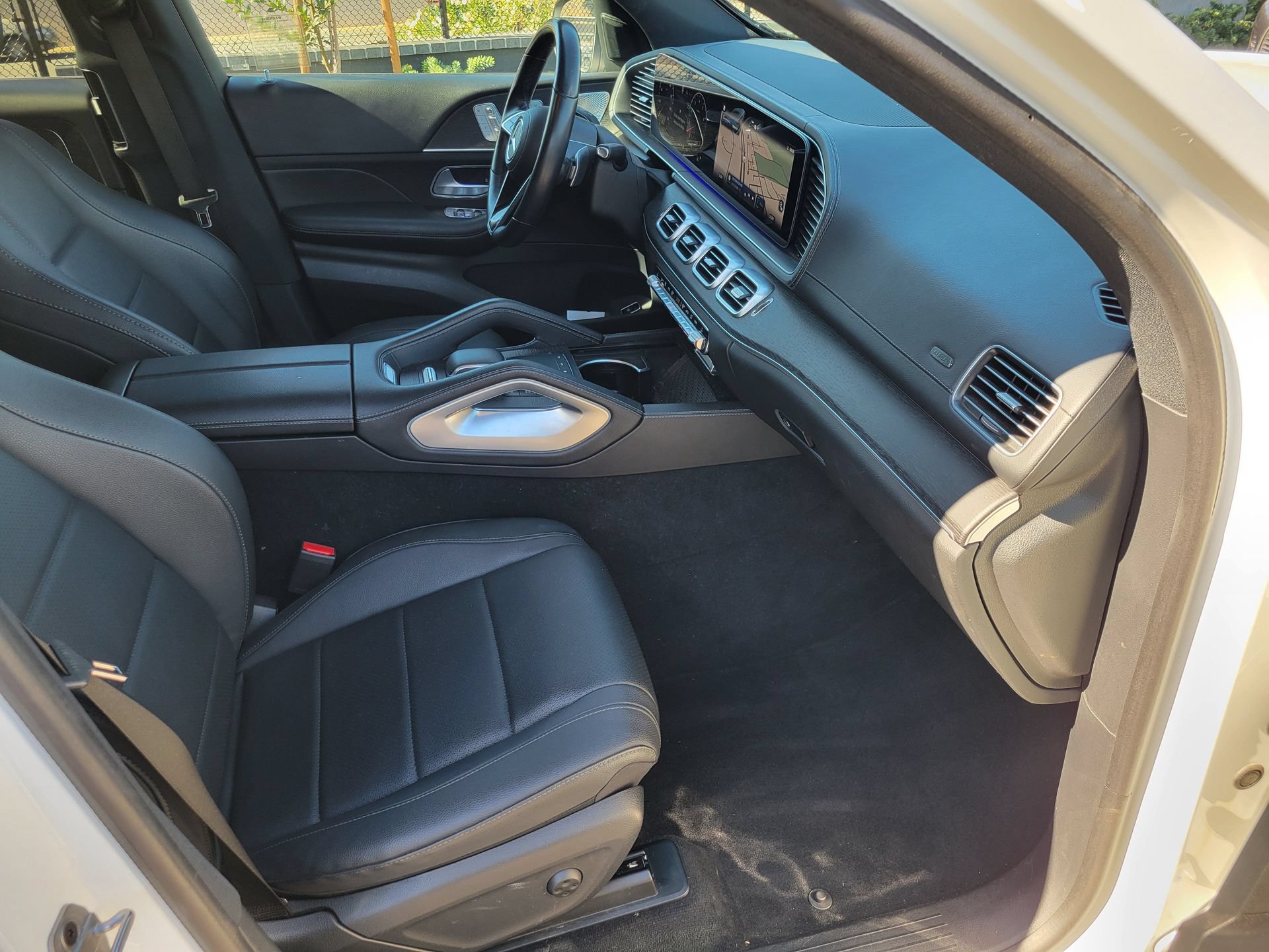 Used 2024 Mercedes-Benz GLS 450 4MATIC image 27