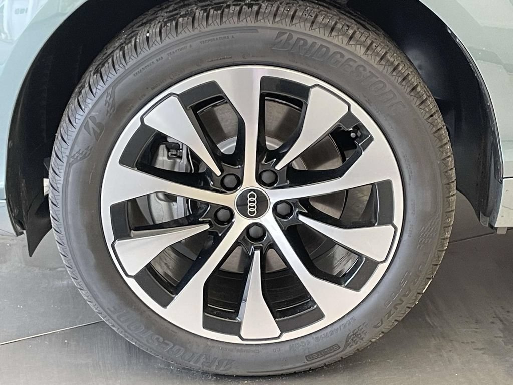 New 2026 Audi Q3 quattro 2.0T AWD/4WD image 11