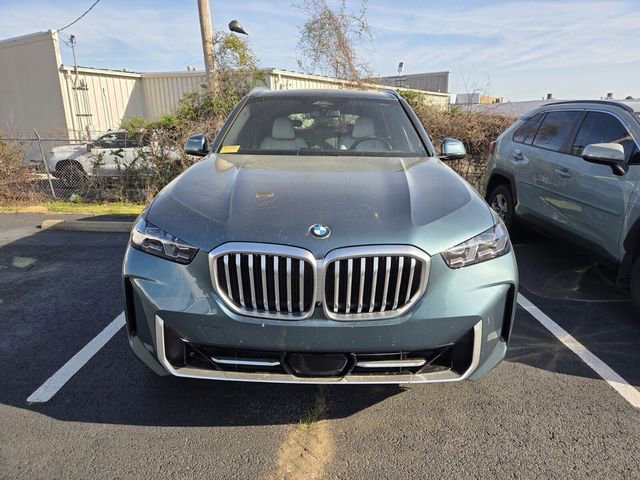 Used 2026 BMW X5 xDrive40i w/ Premium Package image 2