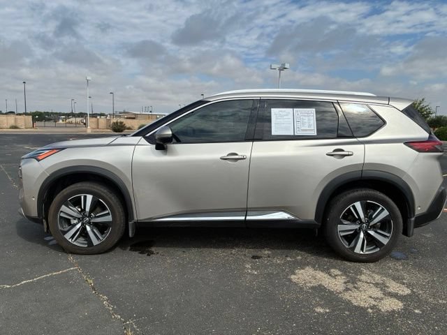 Certified 2023 Nissan Rogue Platinum w/ Platinum Premium Package FWD image 3