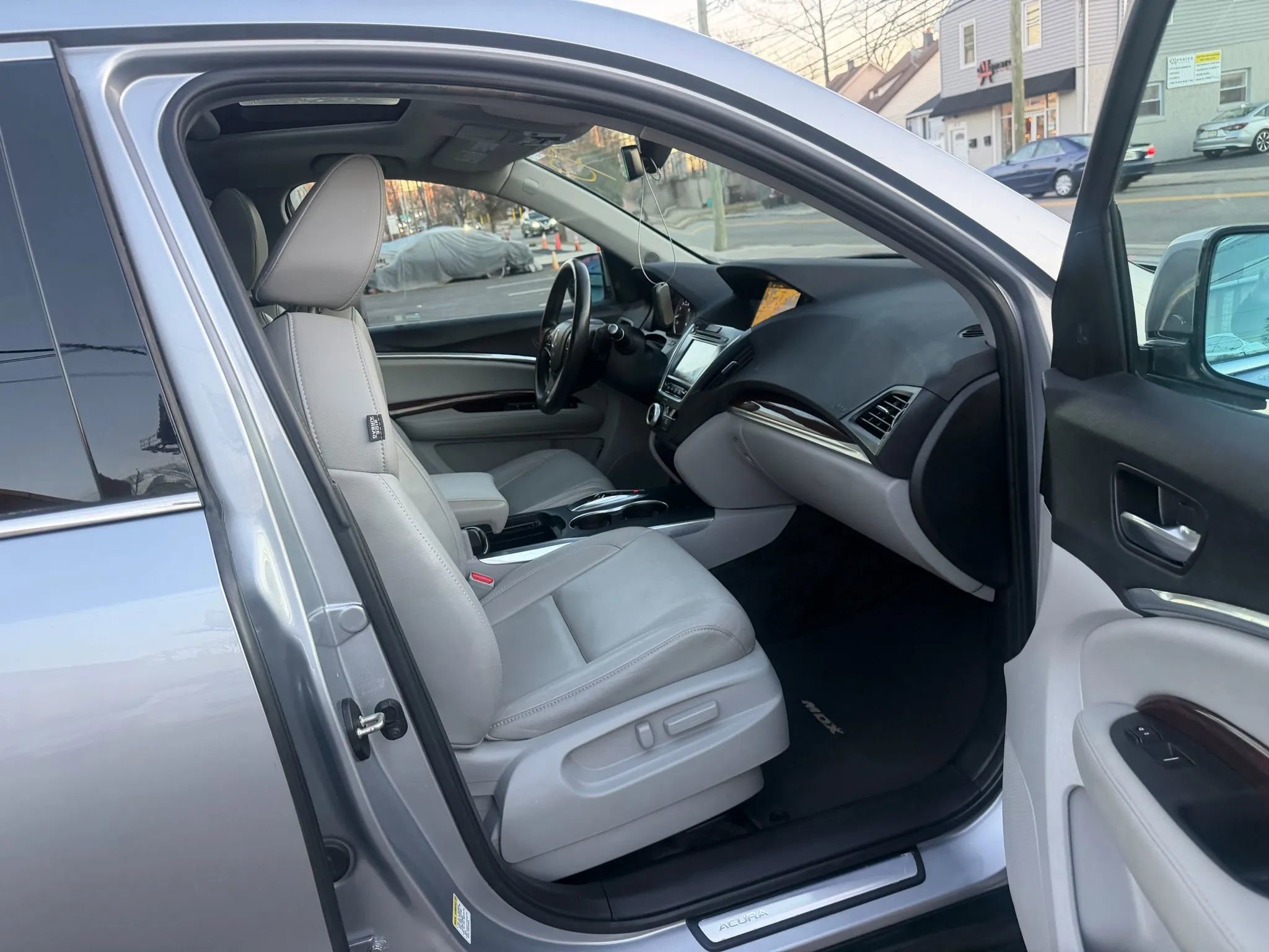 Used 2016 Acura MDX SH-AWD w/ Technology Package image 25