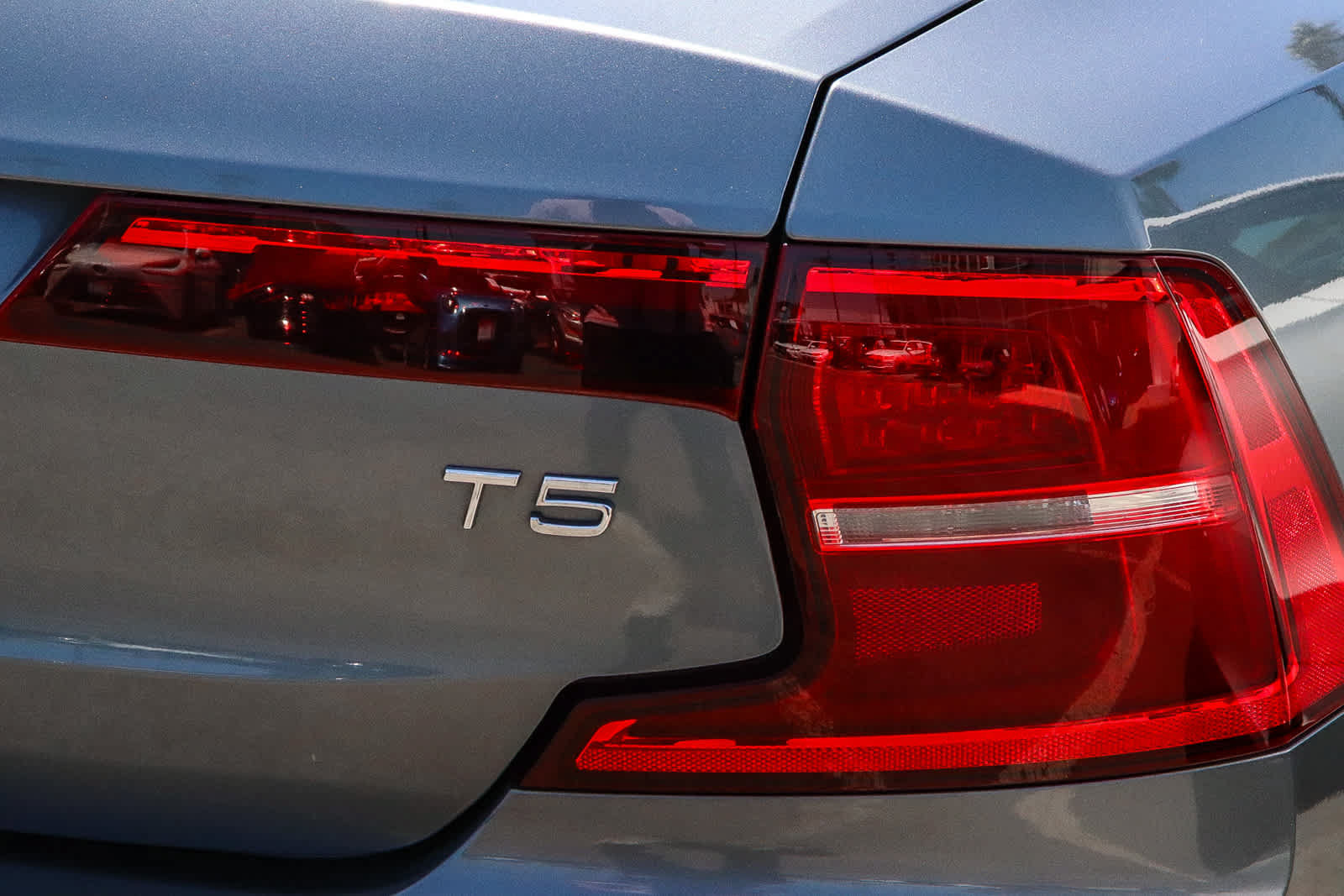 Used 2017 Volvo S90 T5 Momentum w/ Vision Package FWD image 13