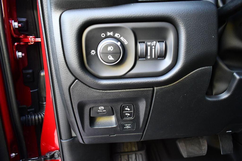 New 2026 RAM 1500 Laramie w/ Sport Appearance Package AWD/4WD image 16
