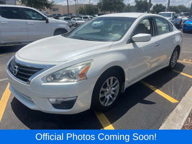 Used 2015 Nissan Altima 2.5 S w/ Power Driver Seat Package FWD image 2