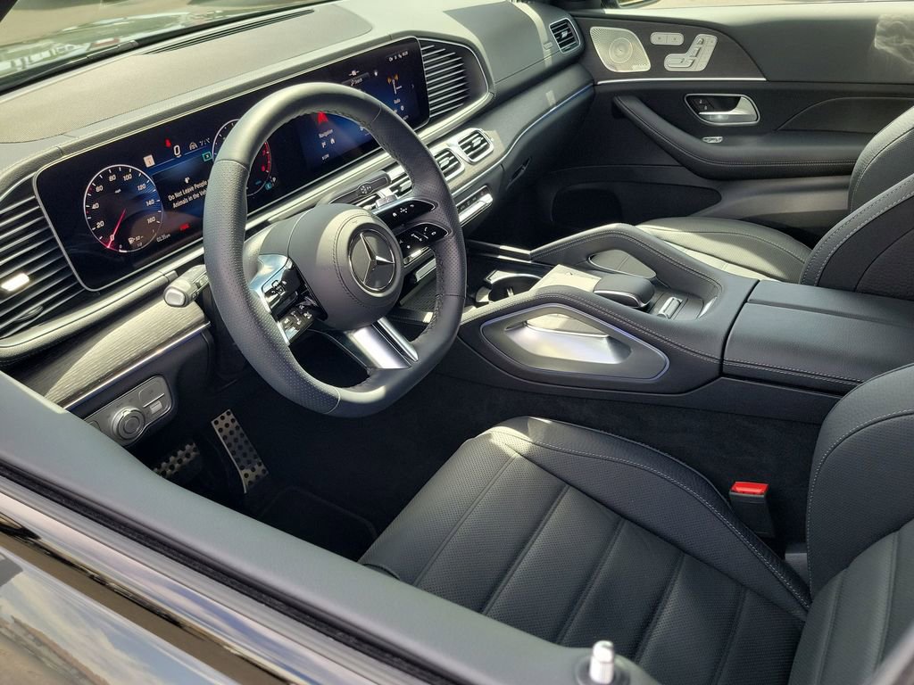Used 2026 Mercedes-Benz GLS 450 4MATIC image 10