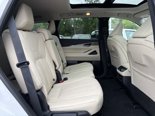 Used 2025 INFINITI QX60 Luxe w/ Vision Package FWD image 14