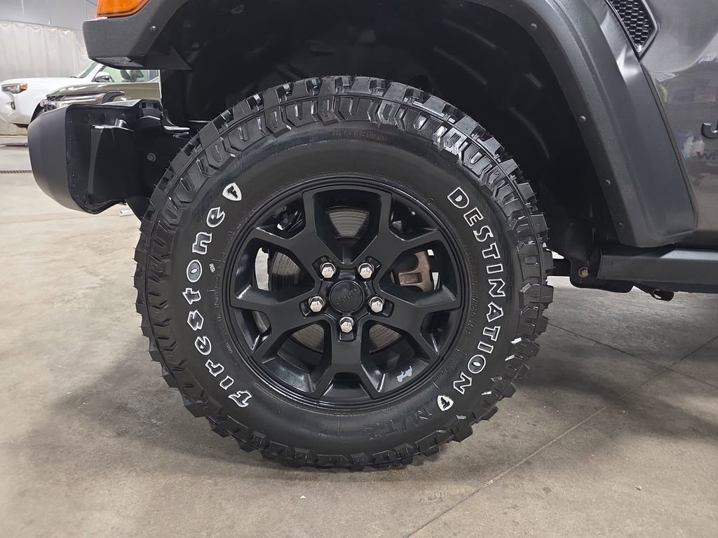 Used 2022 Jeep Wrangler Willys image 34
